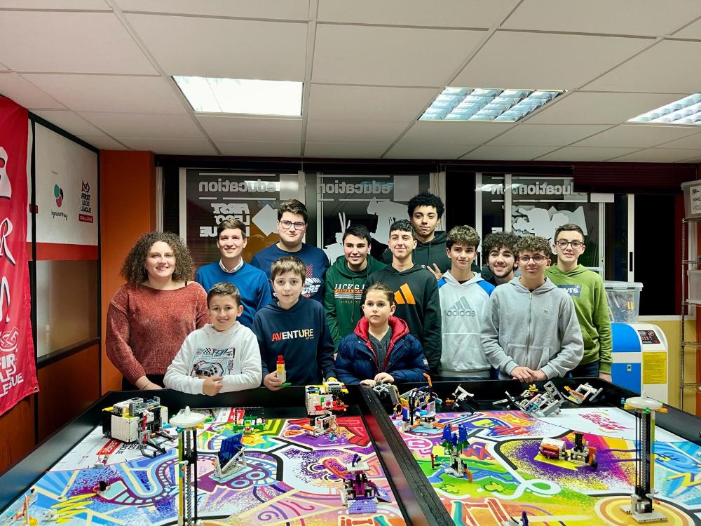 Imagen A Academia Mega Ribeira participa na X edición da FIRST LEGO League Galicia