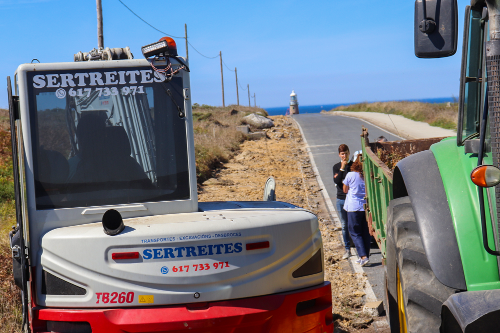 Imagen Avanzan los trabajos para mejorar la accesibilidad en el entorno del faro de Corrubedo