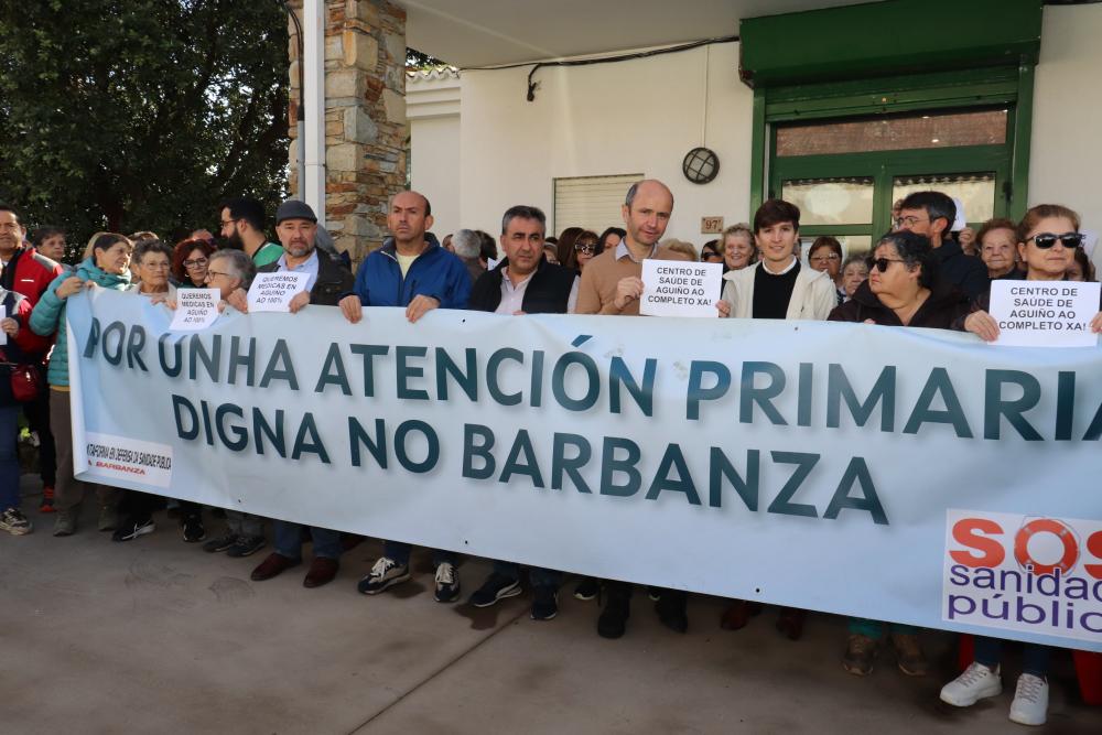 Imagen O Concello de Ribeira esixe unha cobertura médica completa no Centro de Saúde de Aguiño