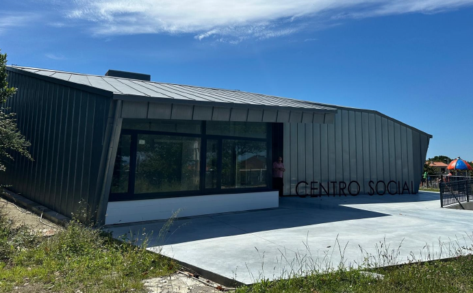 Imagen O Concello de Ribeira abre o prazo para optar á concesión do bar-cafetería do Centro Social de Carreira