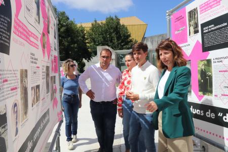 Imaxe A exposición da Deputación “Sinaladas” chega a Ribeira para difundir a loita das mulleres galegas no século XX