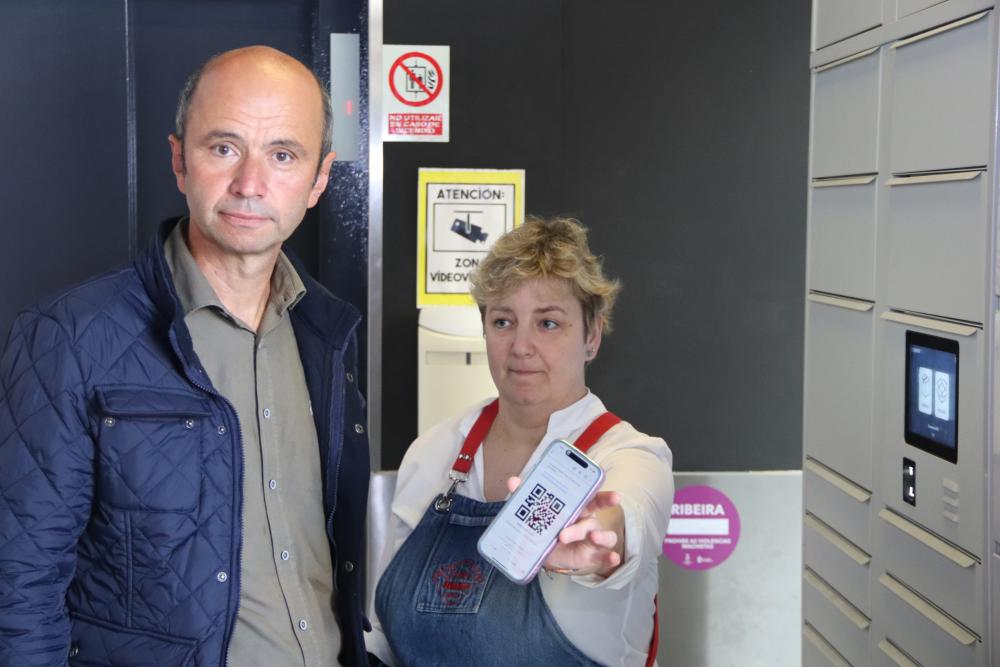 Imagen O Mercado de Ribeira xa está traballando co contedor intelixente refrixerado para os pedidos por teléfono dos clientes.