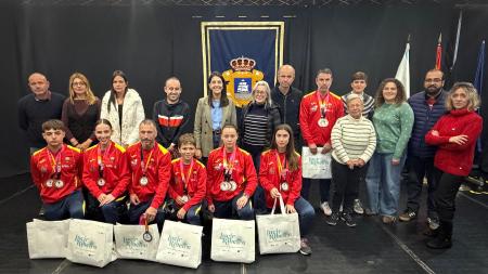 Imaxe O Concello de Ribeira aplaude aos seus deportistas do kenpo