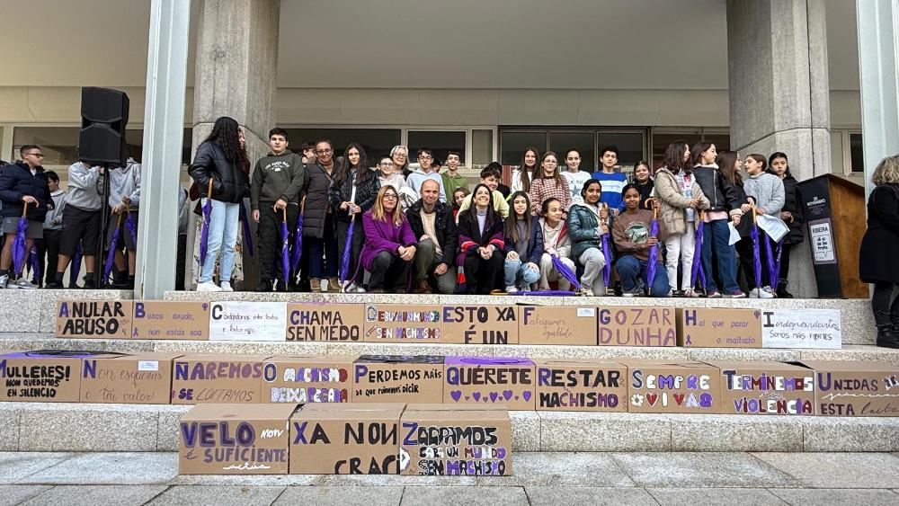 Imagen O Concello de Ribeira apela ao bo trato e plantarlle cara á violencia de xénero