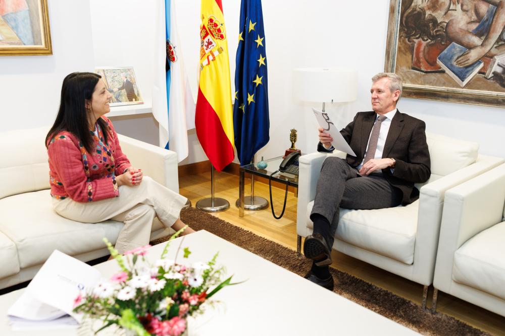 Imagen Alfonso Rueda comprométese con María Sampedro a avanzar na consecución do futuro polígono de Ribeira