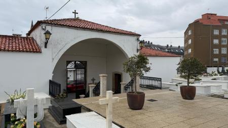 Imaxe Os cemiterios municipais de Ribeira abrirán no Día da Nai