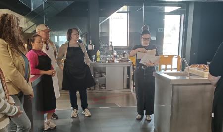 Imaxe O Programa Integrado de Emprego de Ribeira forma a quince persoas en cociña colectiva