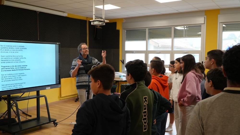 Imagen A segunda edición do proxecto 'Di-versos' conta coa participación de tódolos centros de educación primaria de Ribeira