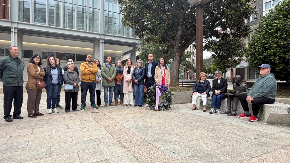 Imagen O Concello de Ribeira honra a Manuel Ayaso no terceiro aniversario do seu falecemento