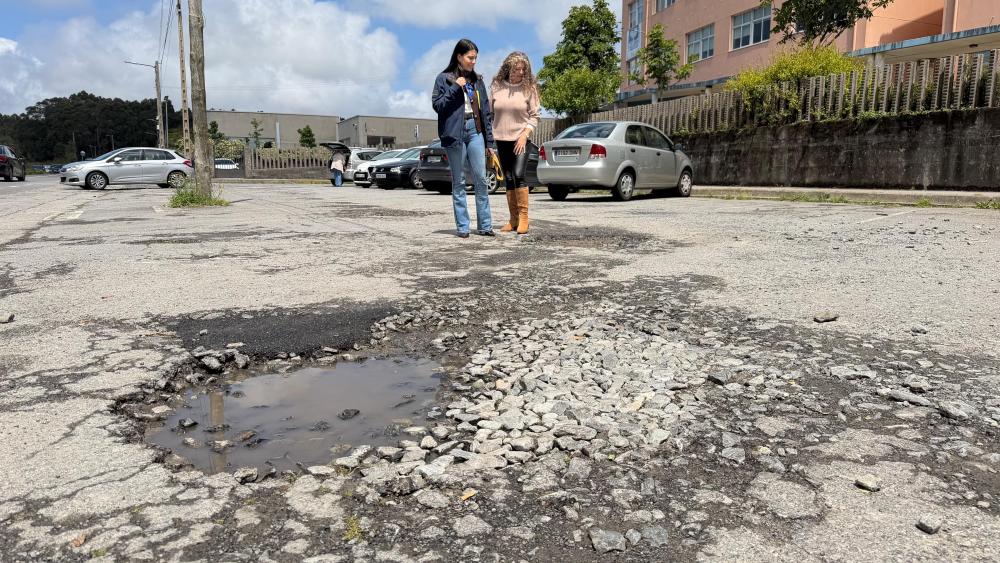 Imagen O Concello de Ribeira pavimentará o aparcamento do IES Leliadoura