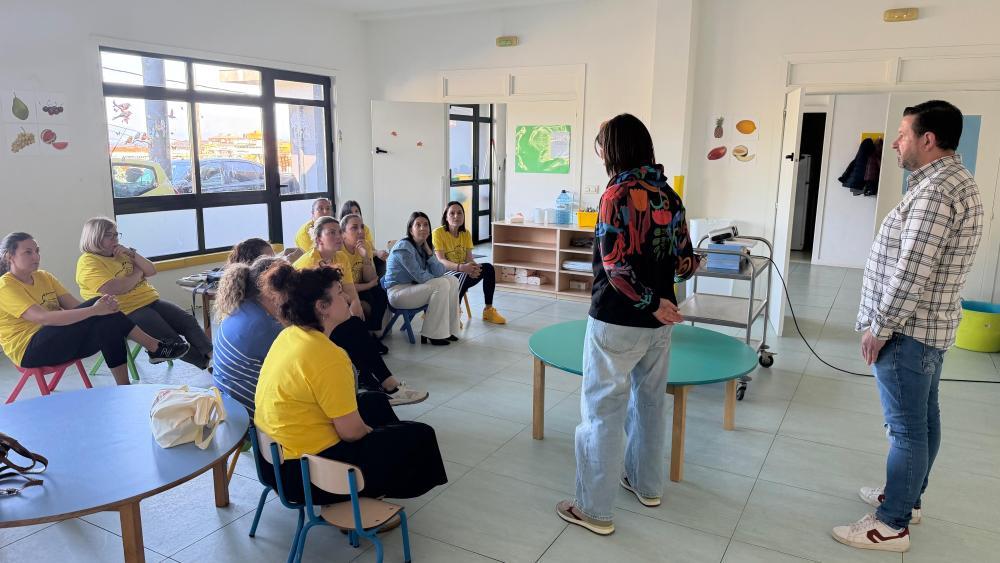 Imagen Remata a formación en varios centros educativos de Ribeira sobre a intervención en situacións de violencia contra a infancia