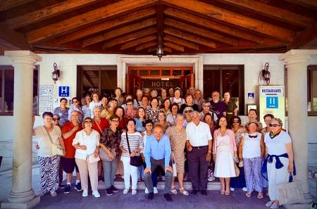 Imagen Participantes do Programa de Dinamización e Promoción Social das Persoas Maiores despediron o curso cunha viaxe a Padrón