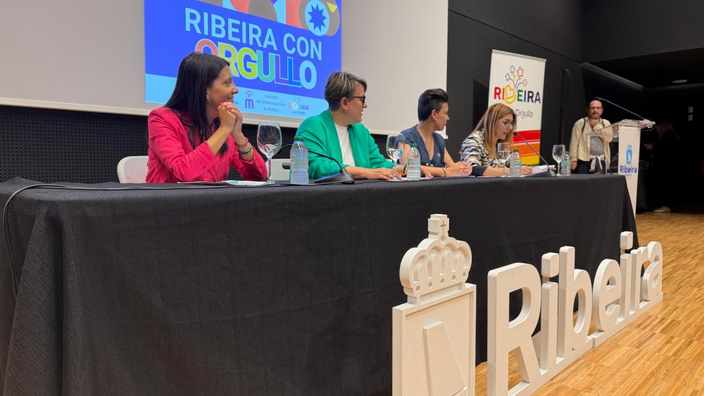 Imagen Ribeira érguese contra a homofobia celebrando e reivindicando con orgullo a diversidade