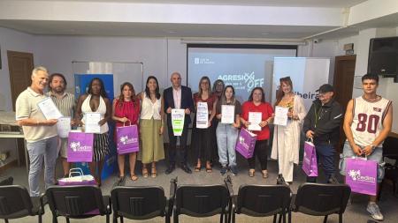 Imagen Vinte establecementos hostaleiros de Ribeira fórmanse no protocolo de actuación ante a violencia sexual e LGTBIfóbica