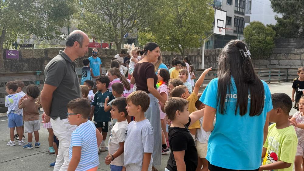 Imagen O Concello de Ribeira clausura o obradoiro de conciliación de verán coa participación de 200 nenos e nenas