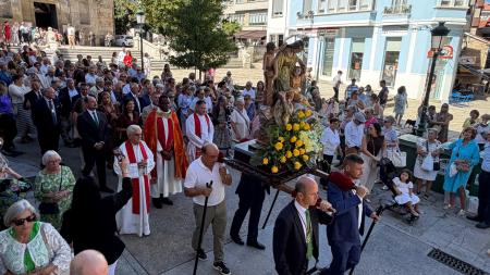Imaxe Ribeira rendeu tributo á súa patroa Santa Uxía
