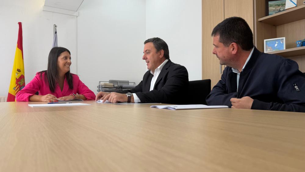 Imagen María Sampedro destaca a importancia da colaboración institucional para sacar adiante proxectos beneficiosos como a mellora da DP-7303