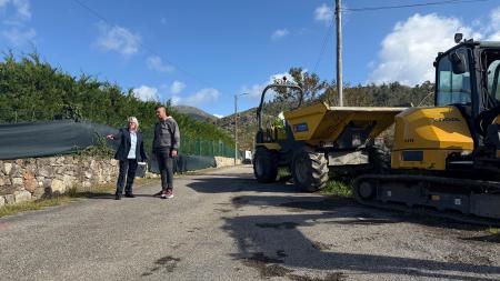 Imaxe O Concello de Ribeira inicia a ampliación do saneamento no lugar de Muíños, en Oleiros